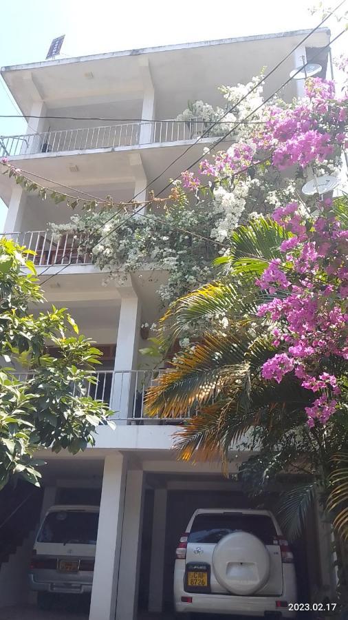 Old Town Hotel Kandy Exterior foto